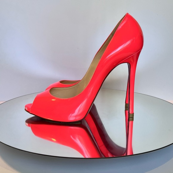 ***SOLD*** Louboutin Prive Coral Hot Pink Patent Leather Peep Toe Heels Size 41 - Picture 12 of 13